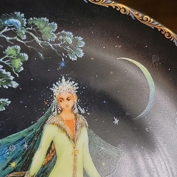 Vintage USSR Russian Folk Tale Vinogradoff Palekh Plates Handpainted Collectible - Picture 8 of 16